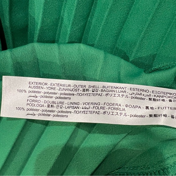FREE 🍀 Zara Pleated Kelly Green Midi Dress - Picture 15 of 15